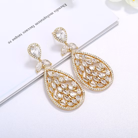 Pendientes de tuerca con circonita cúbica de aleación de plata de moda chapados en rodio de oro de 18 quilates de Dubai con cristal de perla para mujer